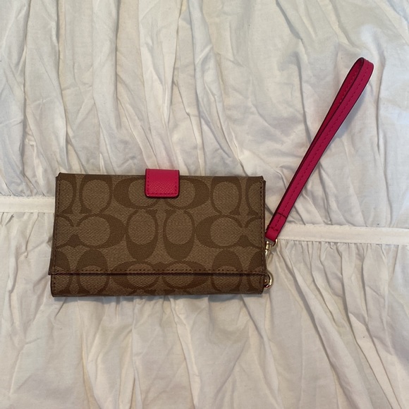 Signature Brown Coach w Pink Wristlet - Picture 2 of 6